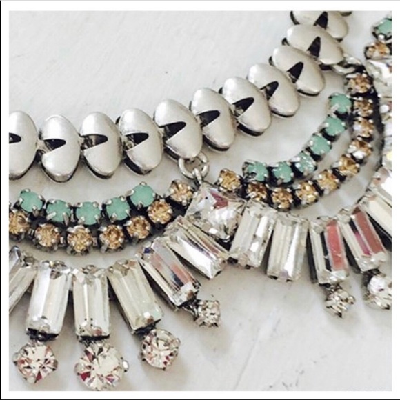 Stella & Dot Belle Statement Necklace - Picture 2 of 4